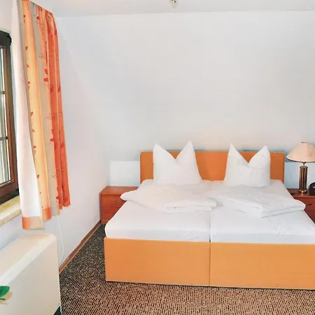 4 Bedroom Gorgeous In Holiday home *