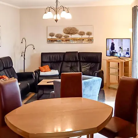 4 Bedroom Gorgeous In Fuhlendorf (Mecklenburg-Vorpommern)